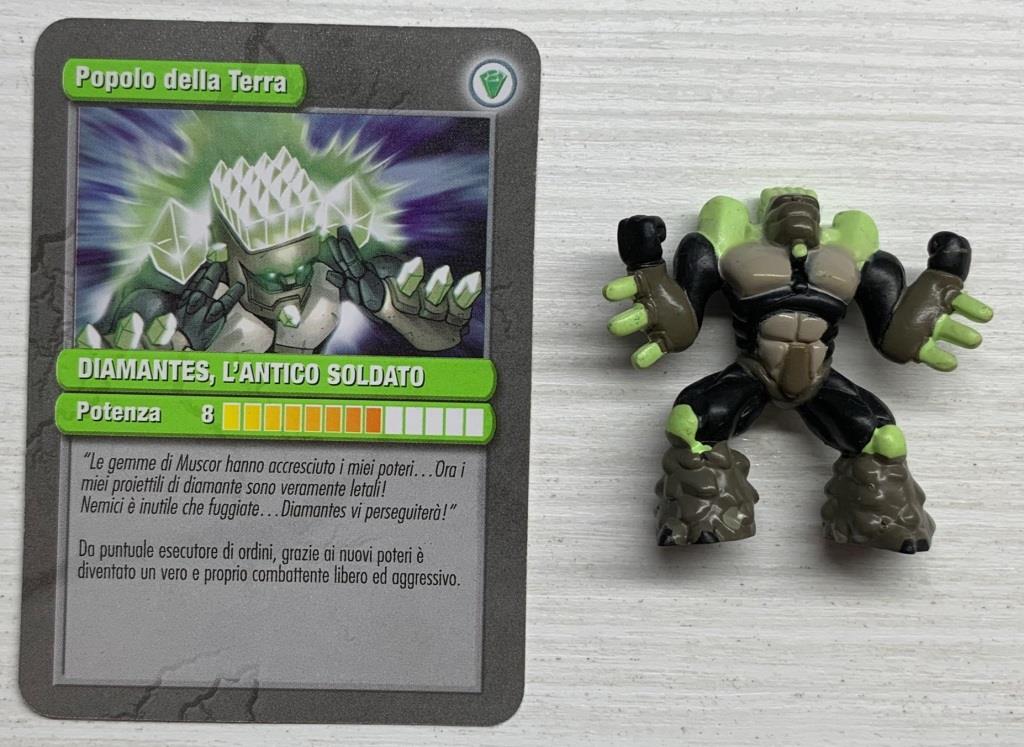 Gormiti Atomic - Diamantes l'Antico Soldato con carta