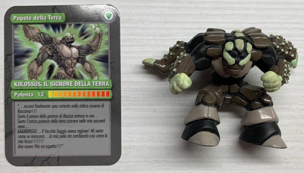 Gormiti Atomic - Kolossus il Signore della Terra con carta