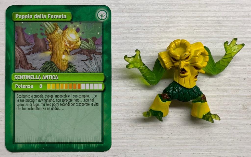 Gormiti Atomic - Sentinella Antica con carta