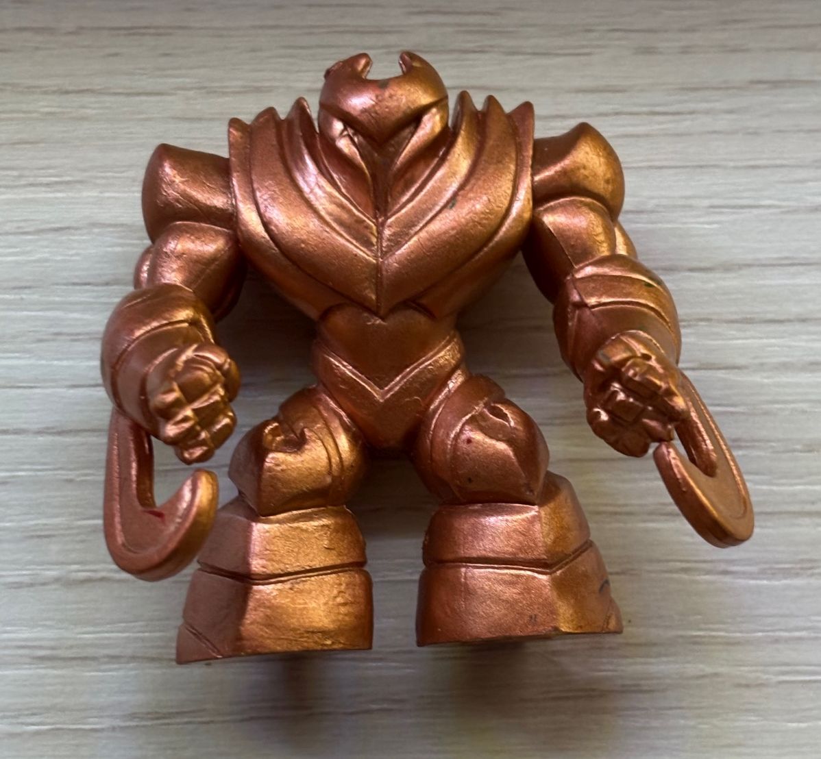 Gormiti Eclissi Suprema - Luxor Scudo Solare Gold