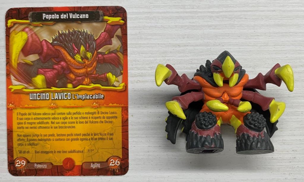 Gormiti Elemental Fusion - Uncino Lavico l'Implacabile con carta