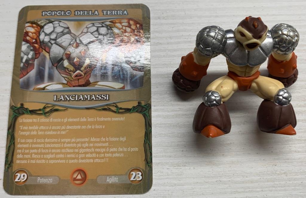 Gormiti Magazine - Lanciamassi con carta