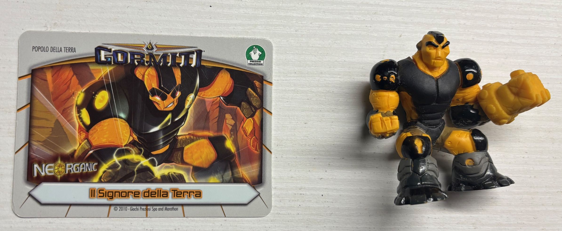 Gormiti Neorganic - Il Signore della Terra Super Power con carta