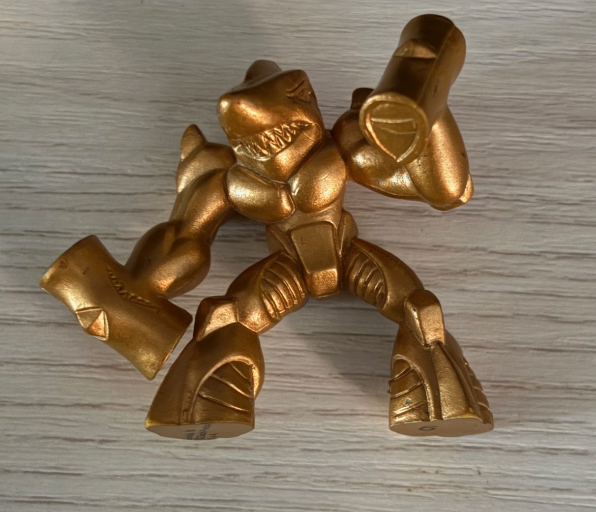 Gormiti Terza Serie - Squalis Gold